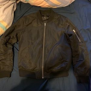 Forever 21 black bomber jacket size M